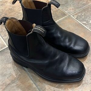 Blundstone Black Leather Chelsea Boots with square toe